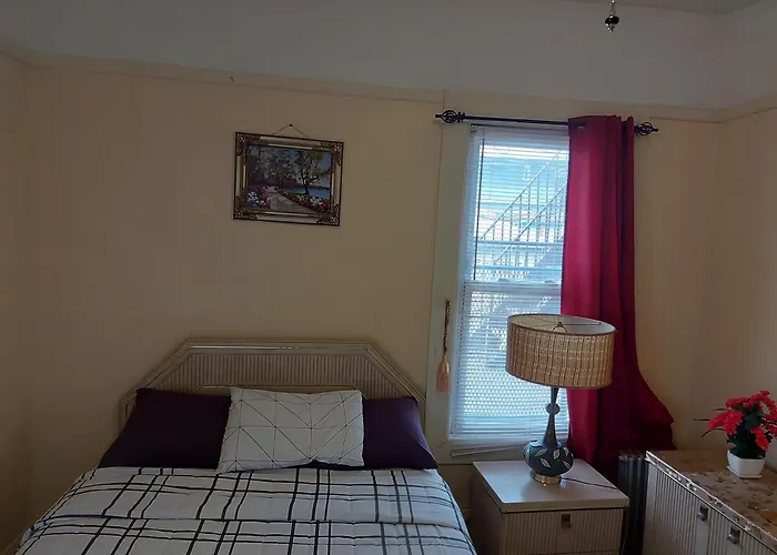 Crsytal Chateau Room Rental